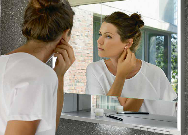 KEUCO Royal Lumos 掛牆式鏡櫃 65cm 銀色 KU14301171151