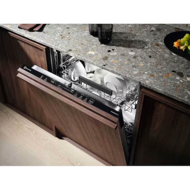 Electrolux 伊萊克斯 900系列 13人份 60公分 全嵌式洗碗機