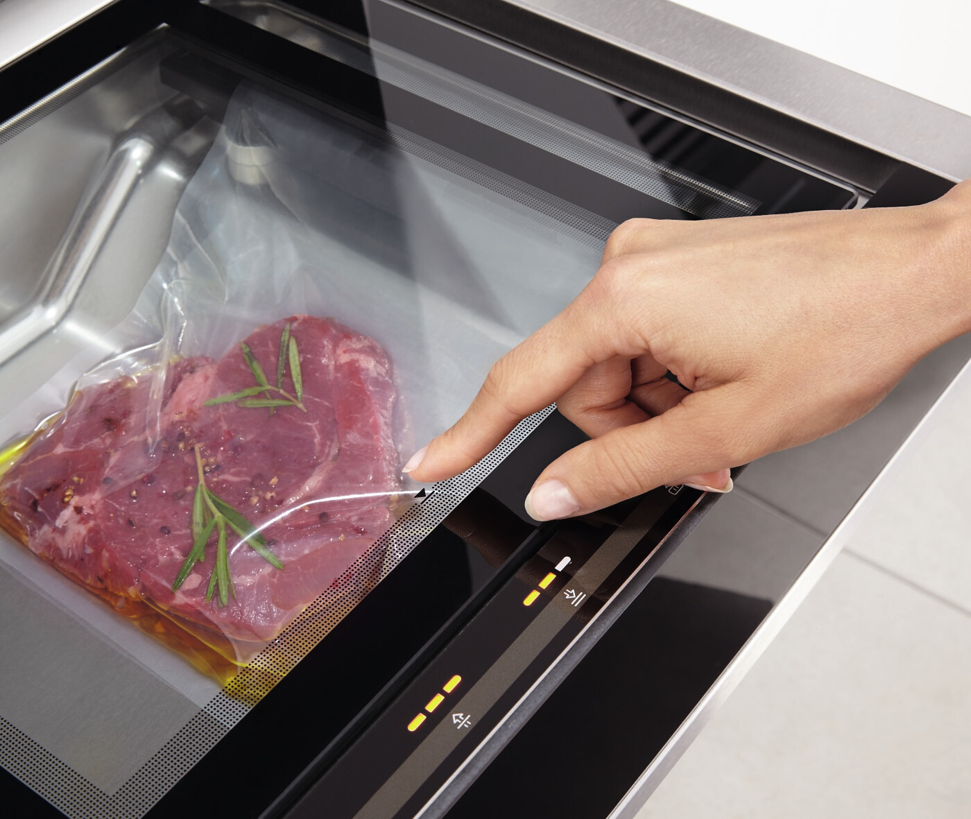 Miele EVS6114 真空包裝機 嵌入式 不鏽鋼