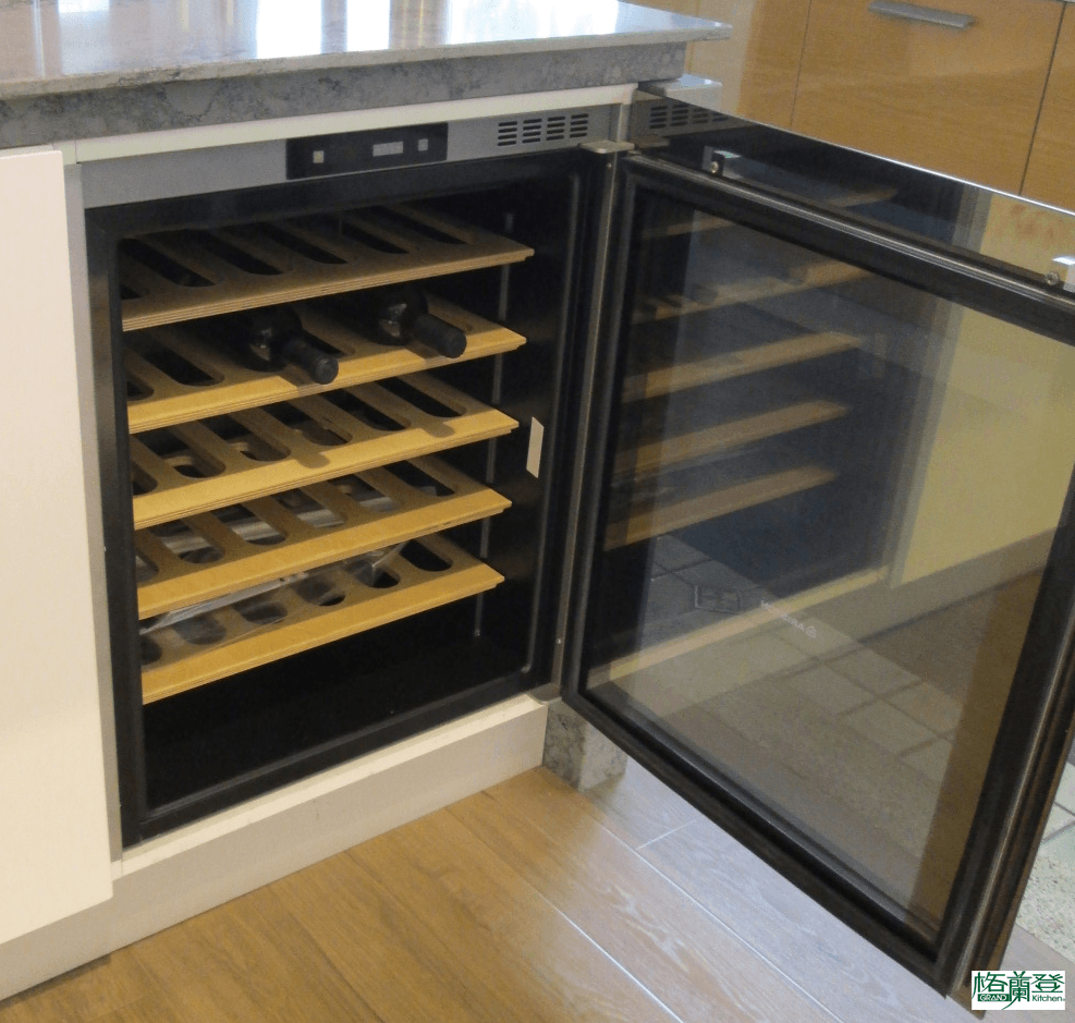 格蘭登廚具 現代極簡系列 新竹作品 紅酒冰箱